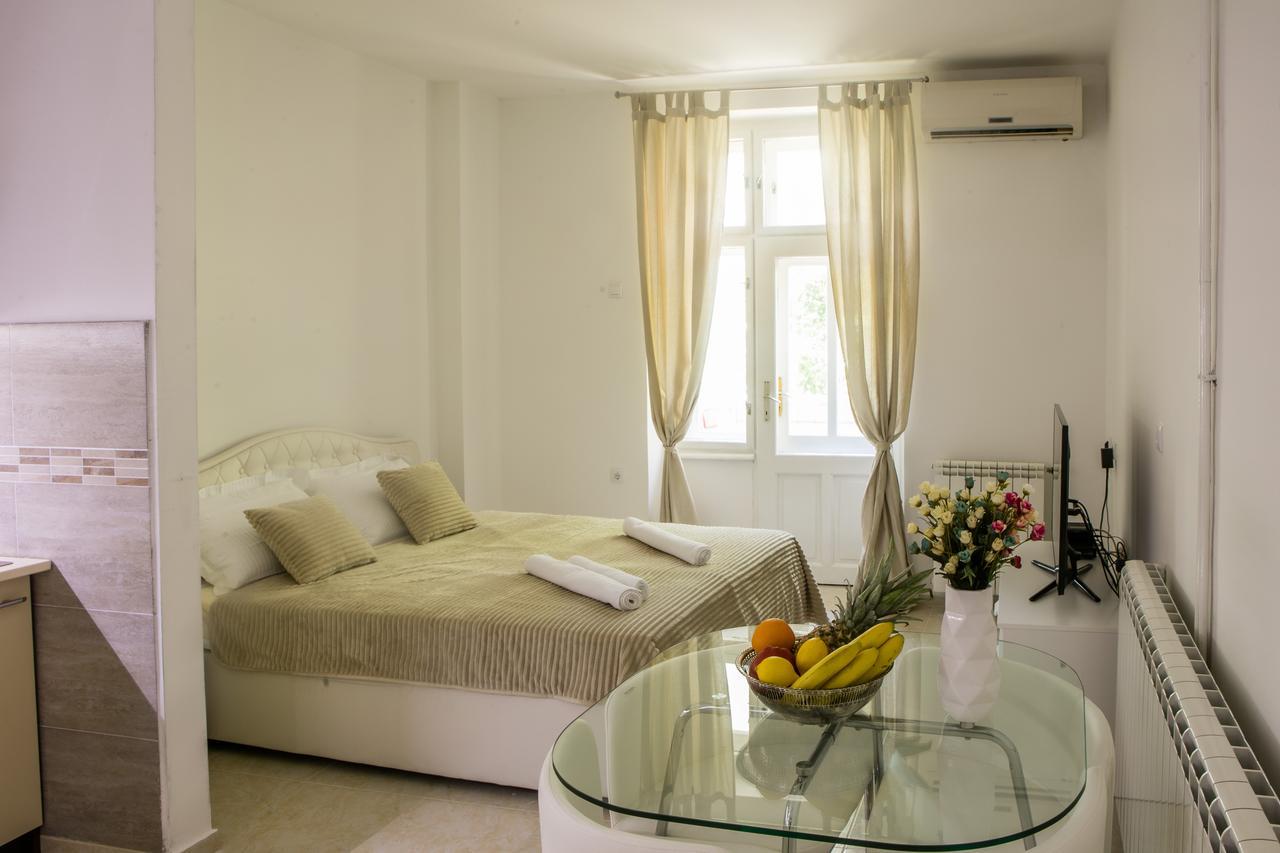 Natalie'S Apartment Belgrado Exterior foto